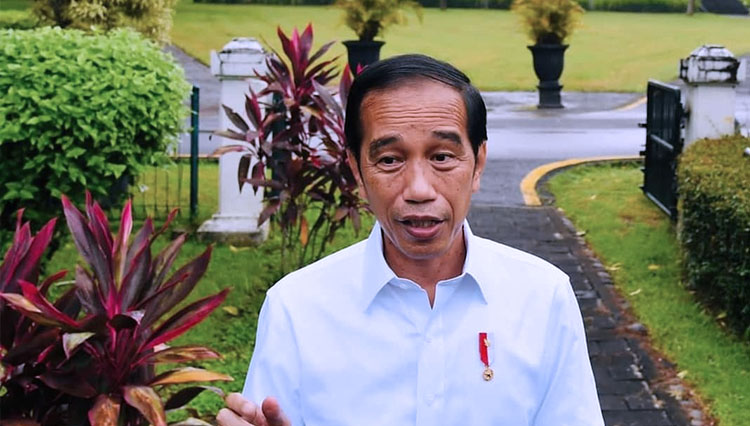 Presiden Jokowi saat memberikan keterangan Pers di Candi Borobudur, Magelang, Rabu (30/3/2022). (FOTO: Setkab RI)