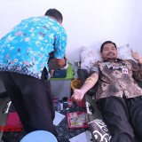 PWI Bondowoso Gelar Baksos Donor Darah dan Pembagian Sembako