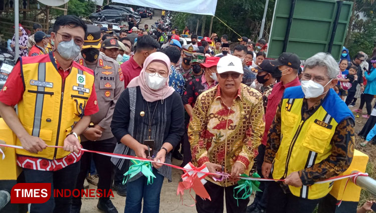 Jembatan Gantung Sukawera Indramayu Hidupkan Perekonomian Empat Kecamatan