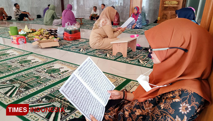 Membaca-Alquran.jpg