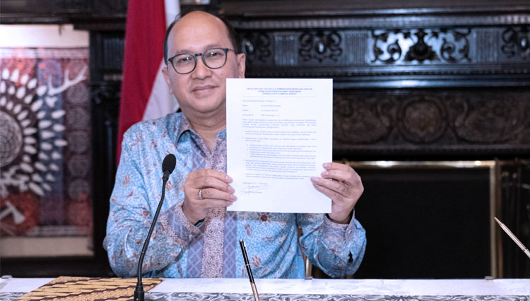 Dubes RI di AS Rosan Roeslani Tanda Tangani Pakta Ramah Lingkungan