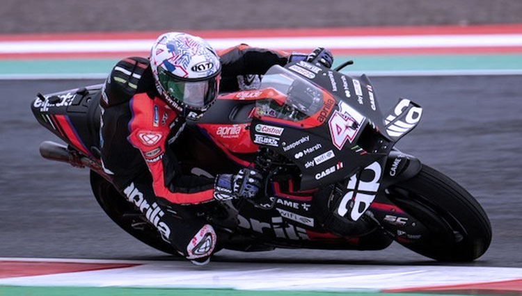 Pembalap MotoGP, Aleix Espargaro resmi memperpanjang kontrak dengan Aprillia. (FOTO: Aprilia Racing)