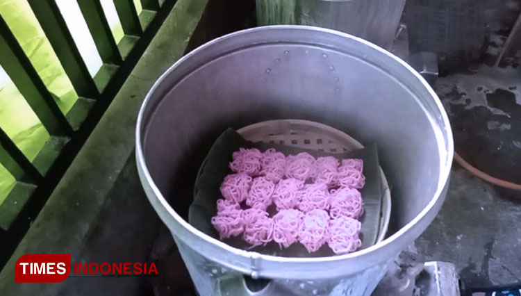 Kue-Patola-kue-khas-berbuka-puasa-di-Banyuwangi-2.jpg