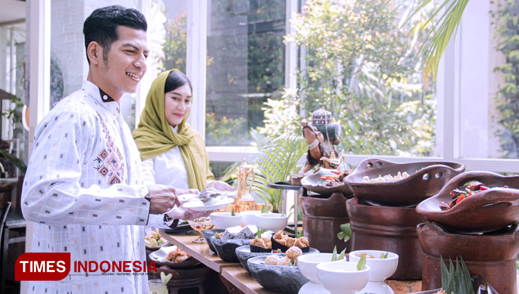 Hangatnya-buka-puasa-di-Mecure-Surabaya-Grand-Mirama-2.jpg