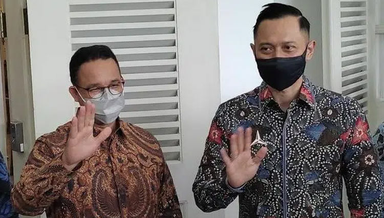 Anies Baswedan dan Agus Agus Harimurti Yudhoyono dalam sebuah acara di Jakarta.