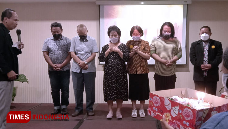 Suasana-umat-Kristiani-ketika-Ibadah-Jumat-Agung-Hari-Wafat-Isa-Al-Masih-2.jpg