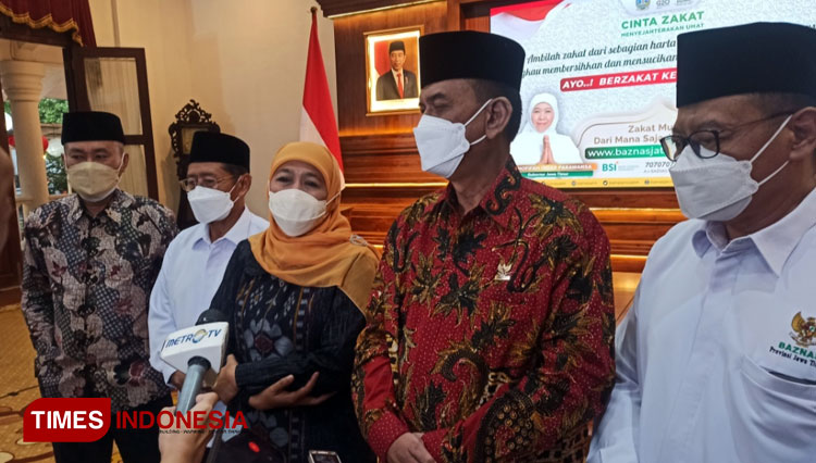 Gubernur-Khofifah.jpg