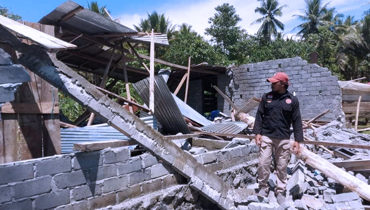 Gempa Magnitudo 52 Sr Guncang Halmahera Utara Ratusan Rumah Warga