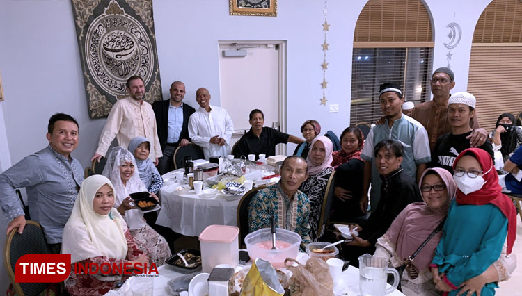 Muslim-asal-Indonesia-di-Florida-USA-2.jpg