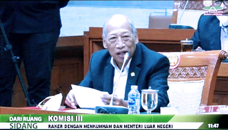 Anggota Komisi III DPR RI dari Fraksi PDI Perjuangan I Wayan Sudirta. (FOTO: Tangkapan layar YouTube @Komisi III DPR RI)