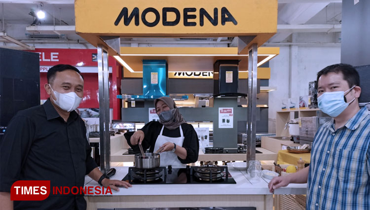 Modena Siap Kerek Penjualan Lini Cooking di Metron Elektronika