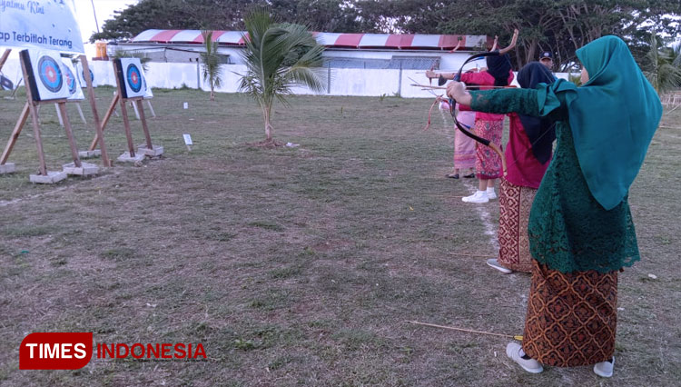 Lomba-Fashion-Show-dan-Panahan-yang-di-gelar-Lanal-Morotai-3.jpg