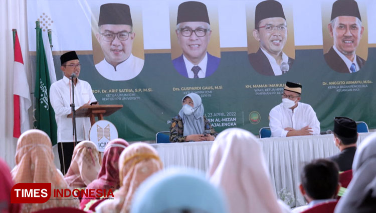 Anugerah Nabawi Awrad di Ponpes Al-Mizan Jatiwangi, Kabupaten Majalengka. (FOTO: Al-Mizan for TIMES Indonesia)