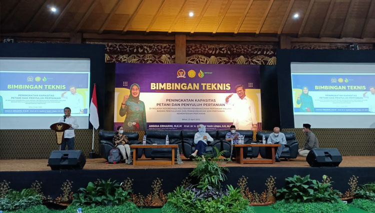 Tingkatkan Kapasitas SDM Pertanian, Kementan-Komisi IV DPR RI Gelar Bimtek di Blitar 