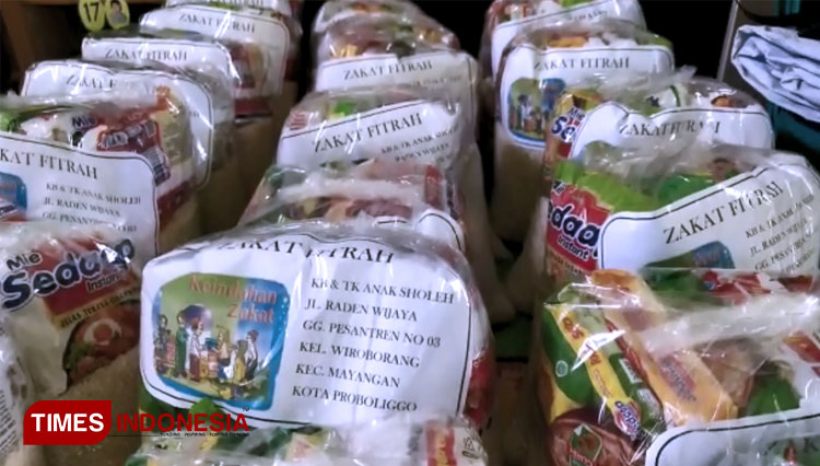 Paket Zakat Fitrah dari Murid , Orangtua dan Wali murid yang berhasil dikumpulkan oleh TK Anak Sholeh Kota Probolinggo (FOTO: Sri Hartini/TIMES Indonesia)