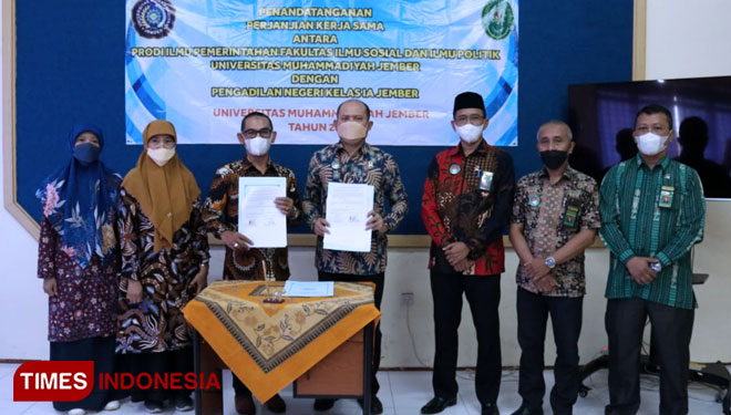 Pihak Prodi Ilmu Pemerintahan Unmuh Jember dan PN Jember usai penandatanganan MoU. (Foto: Humas Unmuh Jember for TIMES Indonesia)