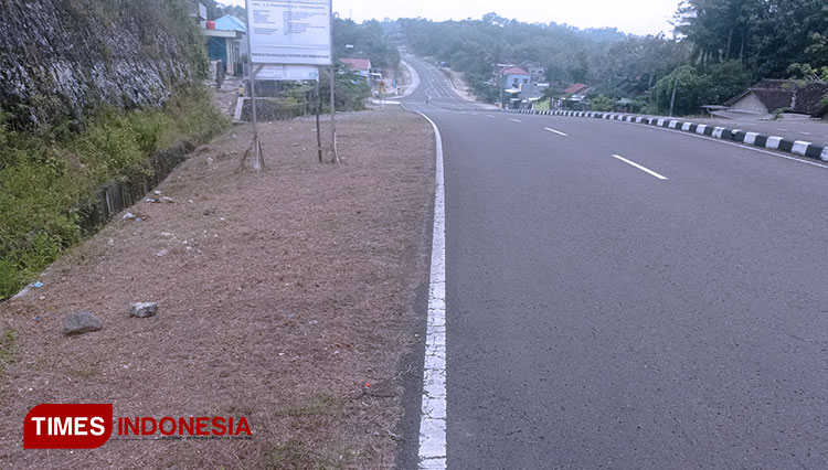 Tanda Panah merupakan perbatasan wilayah Jateng dan DIY di jalur Pantai Selatan. (FOTO: Fahmi/TIMES Indonesia)