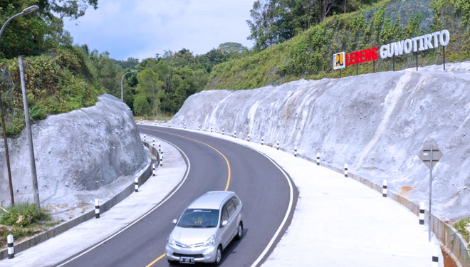 Ilustrasi Jalan Lintas Pantai Selatan (Pansela) Jawa jadi jalur alternatif mudik Lebaran 2022 (FOTO: Biro Komunikasi Publik Kementerian PUPR RI)