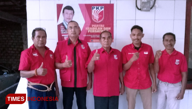 DPK-PKP-Sumba-Timur-Langu-Pindingara-bersama-pengurus-usai-rapat-penjaringan-Bacaleg-2.jpg