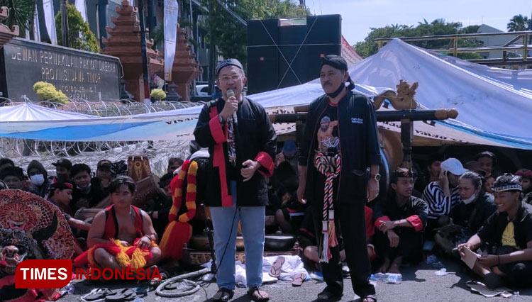 Seniman-Bolo-Reog-Ponorogo-menggelar-aksi-unjuk-budaya-2.jpg