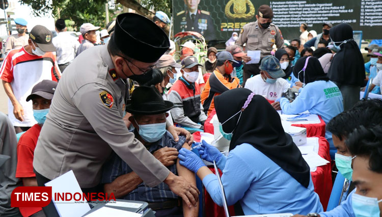 Zakat-Polres-Bondowoso-a.jpg