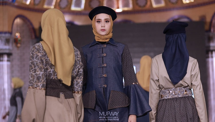 Titien Soedarsa Shows her Newest Collection for Muslim Wear