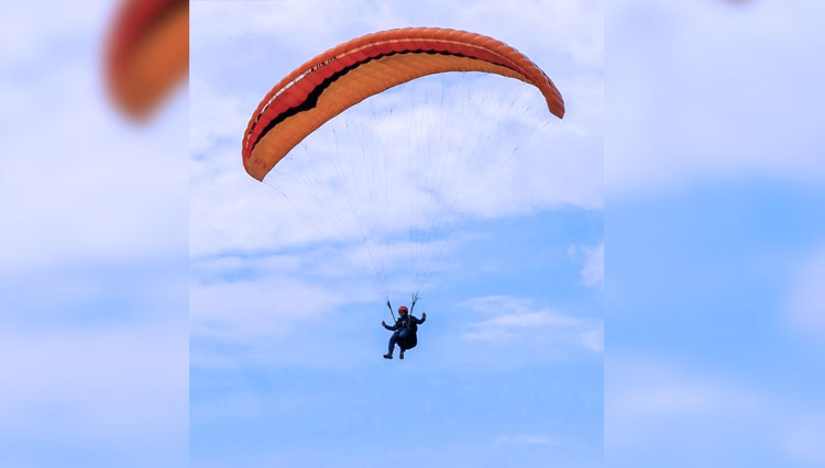 Paragliding, Another Way to Enjoy the Beauty of Majalengka from the Top