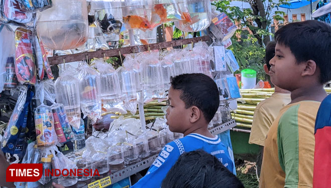 Suasana-pasar-Kliwon-b.jpg