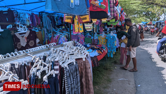 Suasana-pasar-Kliwon-c.jpg