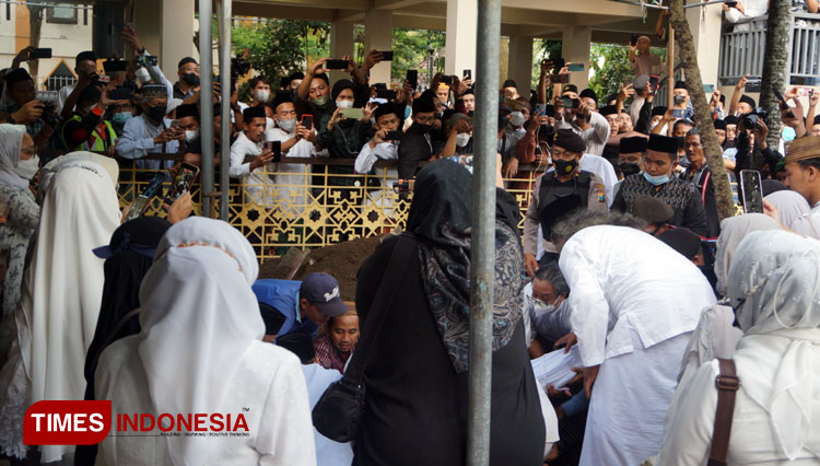 Jenazah Lily Wahid Dikebumikan Pukul 16.09 WIB di Jombang