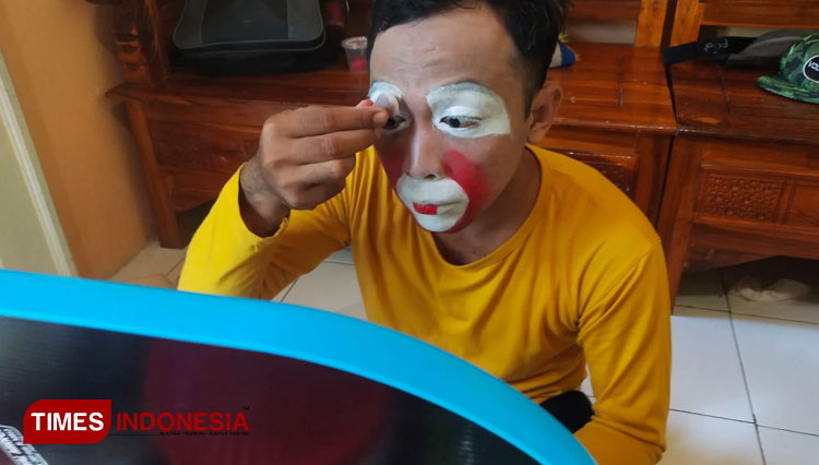 Rudi-Suryanto-si-Bang-Yeye-Badut-b.jpg