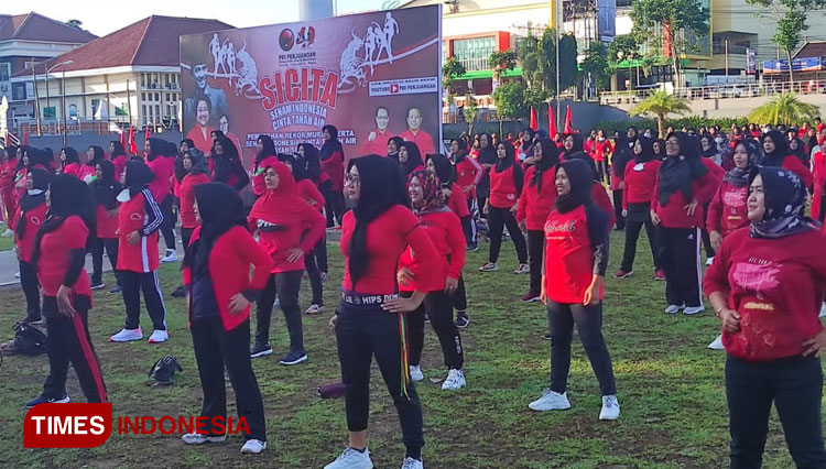 Ratusan Kader PDI Perjuangan Majalengka Ikuti Senam SICITA