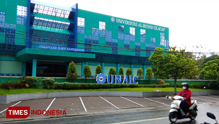 Setelah berganti status dari STIKes, Unaic Cilacap mendapat akreditasi B. (FOTO: Estanto Prima Yuniarto/TIMES Indonesia)