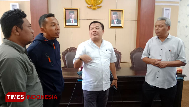 Wakil-Ketua-2-DPRD-Kendal-a.jpg