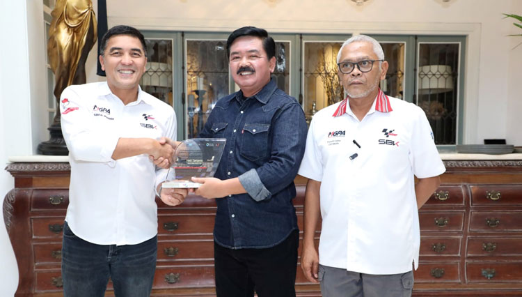 Mantan Panglima TNI Hadi Tjahjanto Terima Penghargaan dari MGPA