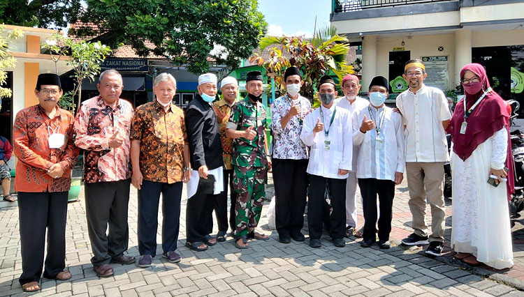 Keluarga Besar Yayasan Masjid Jendral Ahmad Yani Malang Gelar Halal Bihalal Bersama