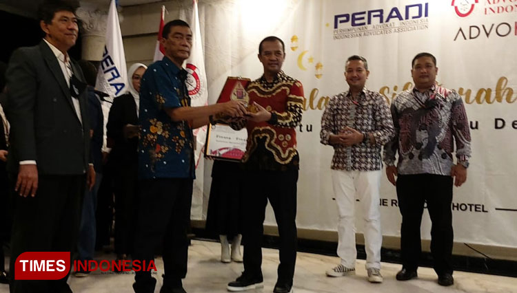 Advokat-dari-Organisasi-KAI--dan-Peradi-a.jpg