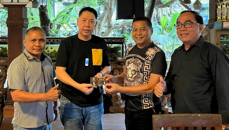 Henry Indraguna (dua dari kiri) bersama pengurus DPP Lindu Aji di Semarang, Rabu (25/5/2022). (Foto: Dokumentasi pribadi for TIMES Indonesia)