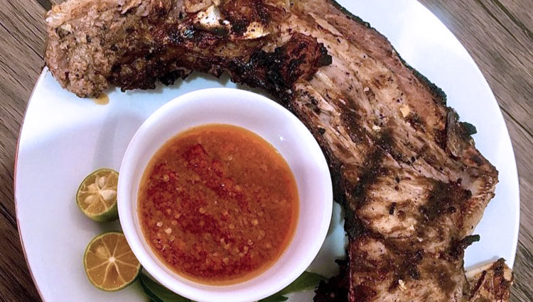 Grilled tuna jaw with Rica seasoning in Kedai Tuna Morotai, in Pulau Morotai district. (Photo: Asyura for TIMES Indonesia)