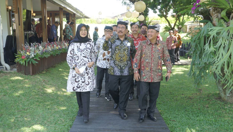 Menteri-Agraria-3.jpg