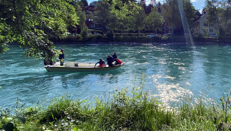Pencaian-di-Sungai-Aaree-di-Kota-Bern.jpg