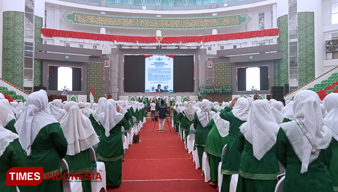 Gubernur-Jatim-Khofifah-c.jpg