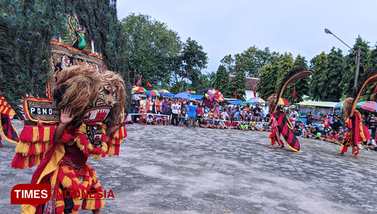 menghadiri-Gelar-Budaya-Reog-Ponorogo-2.jpg