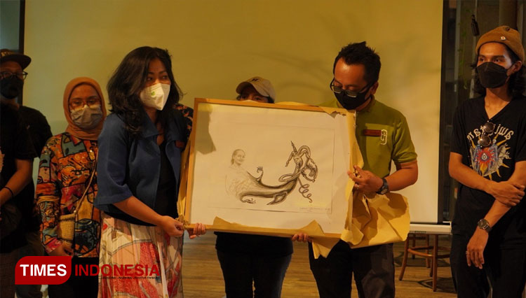 Pameran Lukisan 'Perjalanan: Hom Pim Pah' Oleh Pasca Sarjana ISI Yogyakarta Digelar di Greenhost Boutique Hotel