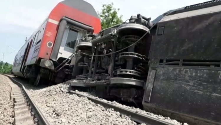 Kereta di Jerman Tergelincir, Empat Meninggal Dunia dan Puluhan Terluka