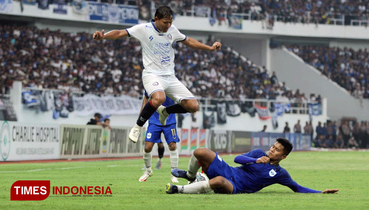 [FOTO] PSIS Semarang Balas Kekalahan Arema FC di Stadion Jatidiri