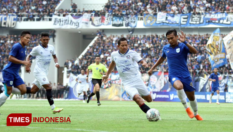 [FOTO] PSIS Semarang Balas Kekalahan Arema FC di Stadion Jatidiri