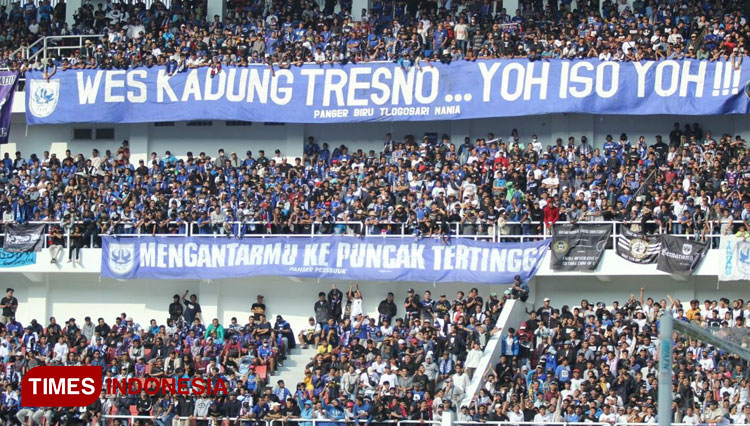 Stadion-Jatidiri.jpg