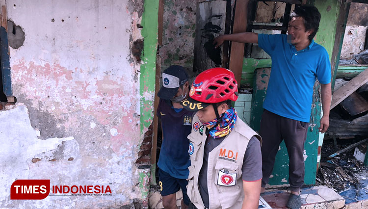 Rumah-Terbakar-2.jpg