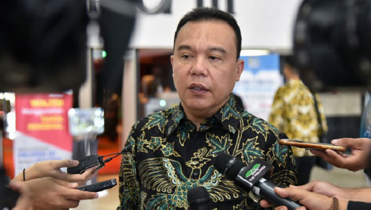 Ketua Harian DPP Gerindra, Sufmi Dasco Ahmad saat memberikan keterangan pers di Jakarta (foto: Dokumen/DPR)
